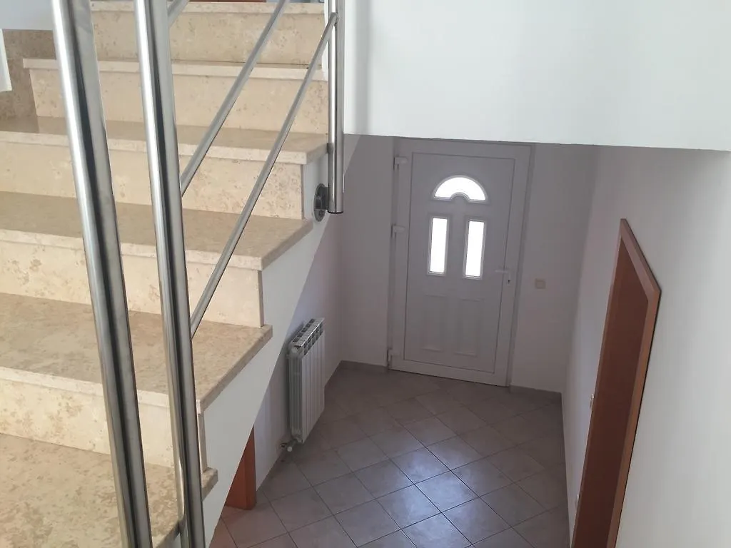 באניולה Sunny Rock Volme Apartments